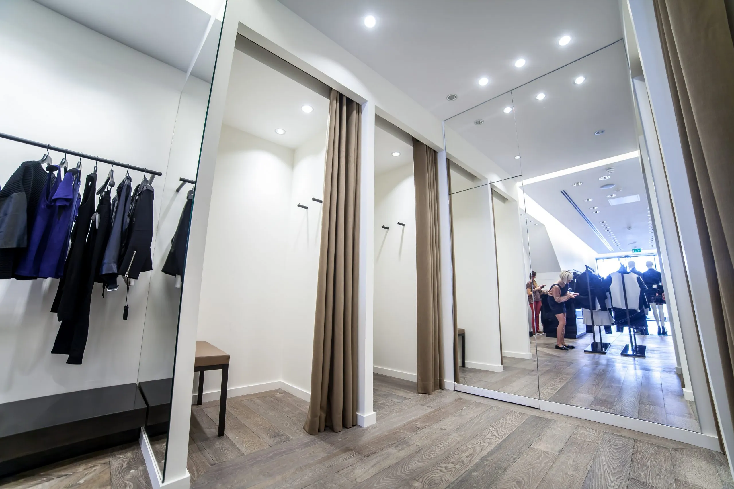 sandro shop interior design-Photo№4
