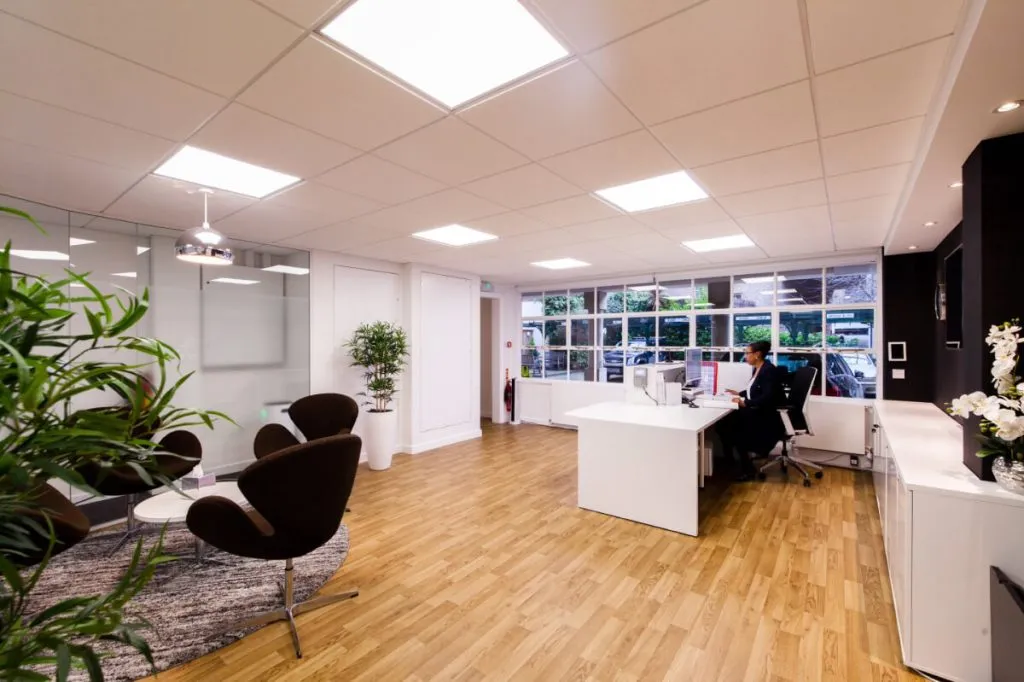 Streamlined commercial interior with durable features – BPF space 14