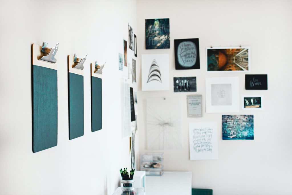 Wall Decoration: Types and Features of Materials