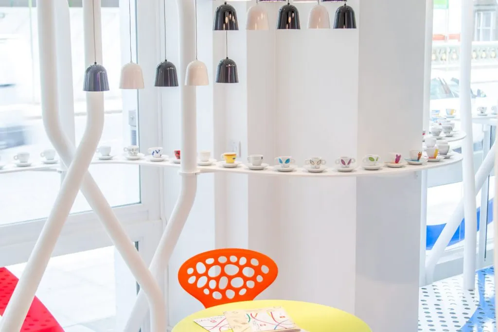 FLOS/MOROSO