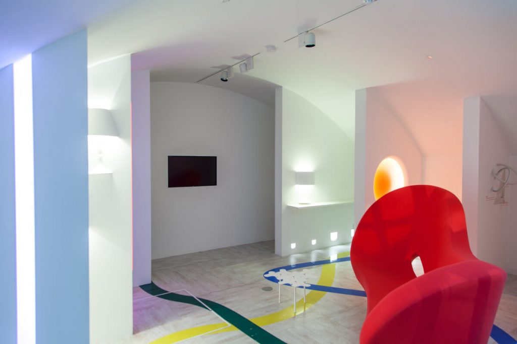 FLOS/MOROSO