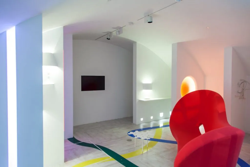 FLOS/MOROSO