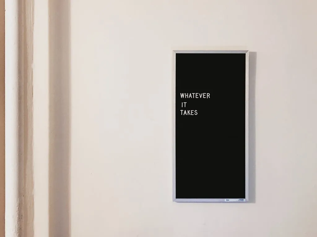 Wall Decoration: Types and Features of Materials