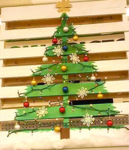 5 Creative Christmas Tree Ideas for Your Office - Photo â„–1 5 Creative Christmas Tree Ideas for Your Office