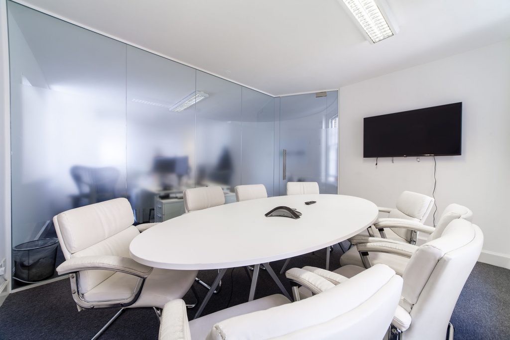 Kova Interiors completed the stylish meeting room for Ultumus - Photo â„–1 Kova Interiors completed the stylish meeting room for Ultumus