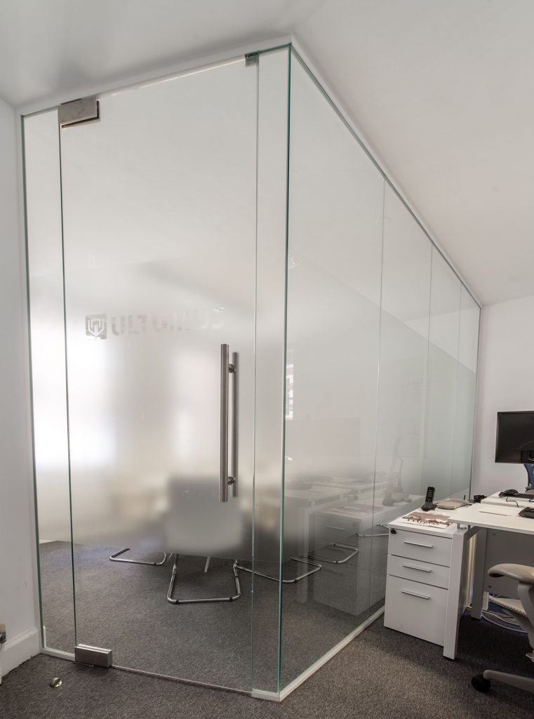 Kova Interiors completed the stylish meeting room for Ultumus