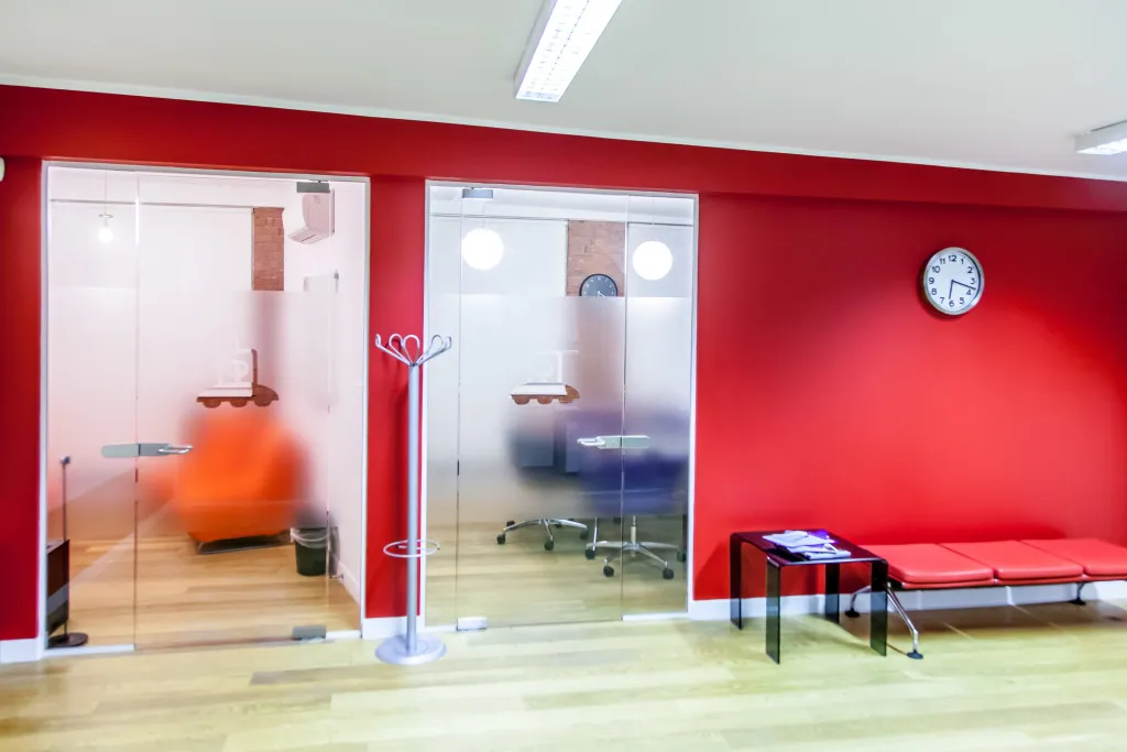 How to choose the right colours for your office design to increase productivity?