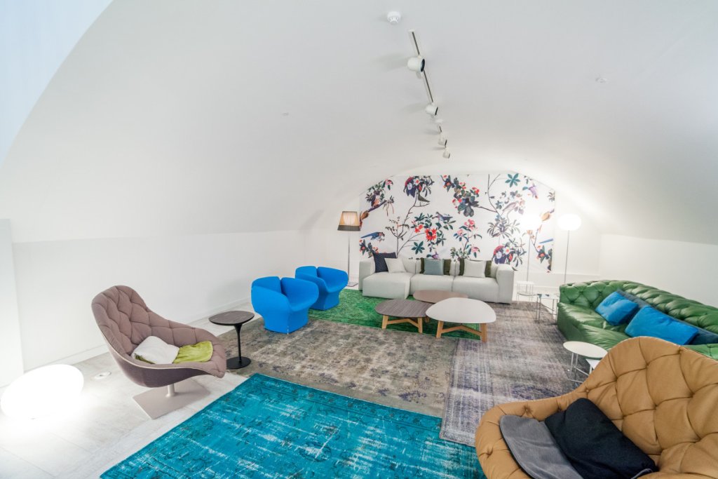 FLOS/MOROSO