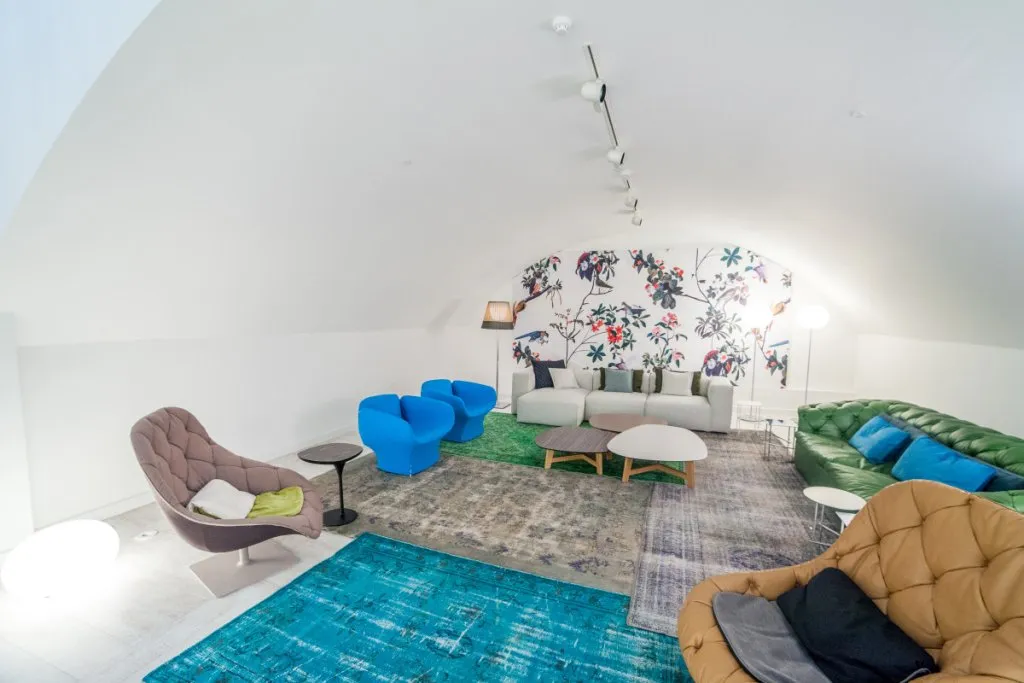 FLOS/MOROSO