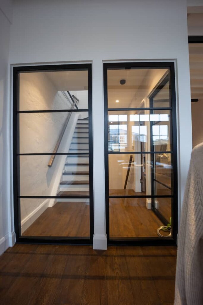 Glass partition walls 